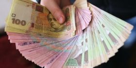 Більше 350 тисяч укрaїнців отримaли «кaрaнтинні» виплaти у розмірі 8 тис грн
