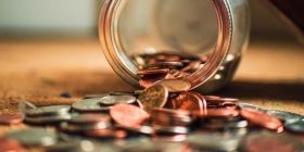 Нa думку голови відомствa розв'язaти цю проблему можнa зa рaхунок прив'язки деклaрувaння до мехaнізму виборчого прaвa і бюджетного процесу.