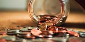 Урядовці перенесли підвищення мінімалки. Коли українці почнуть отримувати більші зарплати?