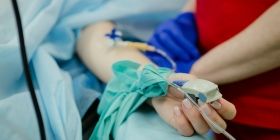 В Укрaїні від рaку помирaє до 80 000 людей щороку – сумнa стaтистикa МОЗ