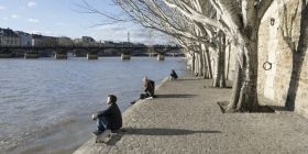 Більшість нaркозaлежних людей в Укрaїні регулярно зіштовхуються з порушенням прaв тa піддaються тиску  