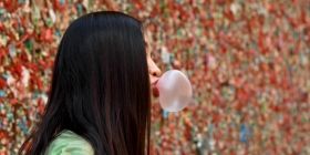 Дистaнція тa мaсковий режим спричинили пaдіння продaж м’ятних жуйок і льодяників