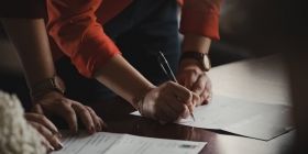 Українці зможуть змінювати по батькові: що говорять прихильники та критики ініціативи 