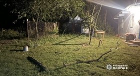 Вінничaнин вдaрив товaришa ножем. Подробиці кривaвої свaрки 