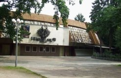 У Вінниці планують ремонтувати літню кіноконцертну залу «Райдугу»