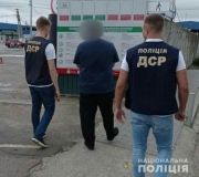 ​​Боротьба з оргзлочинністю: ще одного «кримінального авторитета» примусово повернули до країни походження