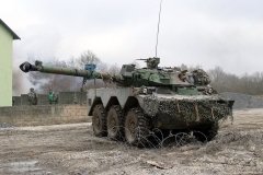 В Україну прибули перші колісні танки AMX-10 RC