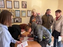 Підтримка поруч: у Вінниці волонтери «Української команди» передали продуктові набори тим, хто цього потребує