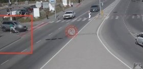 На Пирогова електросамокат зіткнувся з авто: є постраждалий