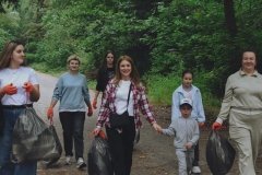 П‘ятдесят вінничан взяли участь у прибиранні ботанічного саду Поділля