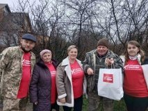 Волонтери «Української команди» передали гуманітарну допомогу мешканцям села Шумилово