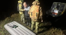 Хотів утікати до Молдови на надувному матраці: на Вінниччині прикордонники врятували чоловіка