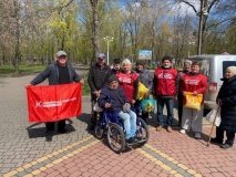 Турбота щонеділі: у Гайсині волонтери роздають продукти для потребуючих