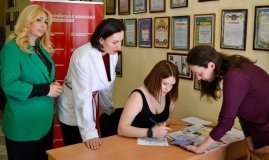 У Вінниці продовжують акцію «Сертифікати добра» для підтримки переселенців і родин військових
