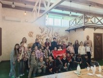 Волонтер «Української команди» Олексій Вронський організував для дітей пізнавальну екскурсію на ферму Villa Milk