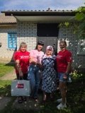 «Українська команда» доставила гуманітарну допомогу жителям села Лугова: волонтери щотижня підтримують громади Вінниччини