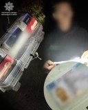Зупинили за порушення: на Вінниччині водій показав поліцейським підроблене посвідчення
