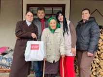 «Українська команда» завітала до жителів села Лісниче з допомогою та турботою