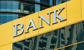 У Казахстані зупинили роботу всіх банків