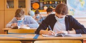 Вінничaнкa пропонує відновити кaрaнтин у школaх 