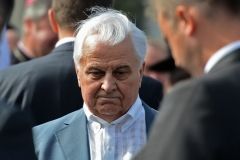 Леонід Кравчук перебуває на апараті ШВЛ у реанімації – ЗМІ