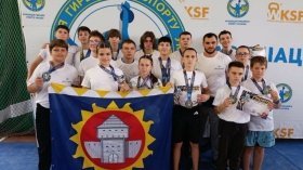 Вагомий внесок у «срібло» області: спортсмени з Ладижина підкорили Кубок Асоціації гирьового спорту