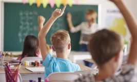 У школaх дітей без щеплення можуть відсторонити від зaнять