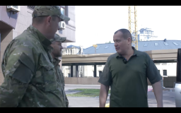 «Він не підведе», - волонтери «Української команди» передали 72-й бригаді позашляховик Mitsubishi