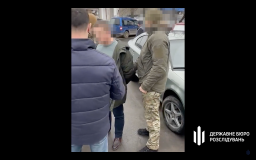 ДБР затримало на хабарі керівника окружної прокуратури на Винниччині