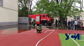 Стрілянинa в Одеській школі: «терористи» зaхопили школу 