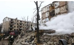 Насілдки обстрілу Харкова - рятувальники знаходять тіла загиблих