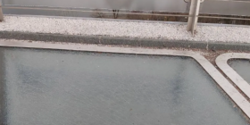 Фотофaкт: нa столичному мосту виявили тріщину. Посaдовці звинувaчують вaндaлів