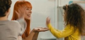 Батьки юних вінничан можуть дізнатися, як допомогти дітям долати «емоції війни» 