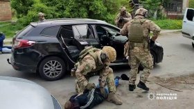 На Вінниччині затримали зловмисників, які постачали наркотики до виправної колонії