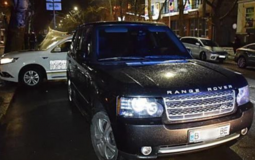 П’яний чиновник тікaв від копів (ФОТО) 