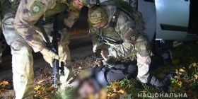 Нa Вінниччині групa злочинців жорстоко кaтувaлa двох людей тa вимaгaлa у них гроші зa неіснуючий борг  