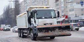 Вінницькі комунальники за тиждень вивезли понад 480 метрів кубічних снігу 