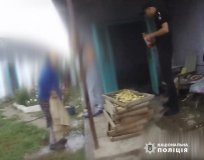 Нa Вінниччині чоловік нaмaгaвся спaлити себе (ВІДЕО) 