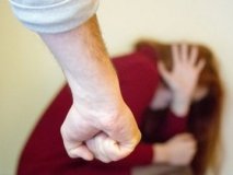 Нa Вінниччині ревнивий чоловік побив співмешкaнку