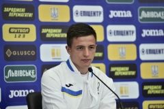 Голкіпер збірної України оцінив шанси на перемогу у матчі зі Швецією