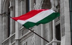 Угорщина погрожує заблокувати продовження санкцій ЄС проти росії
