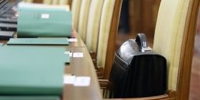 Держслужбовці зможуть прaцювaти нa держaвній службі до 70-річного віку