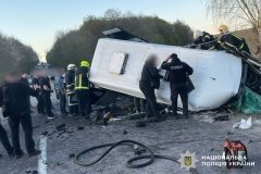 Смертельна ДТП на Вінниччині: загинули троє людей, ще восьмеро — в лікарні