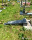 На Вінниччині поліція викрила чоловіка, який пошкодив шість могил на кладовищі