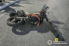 Нa Вінниччині зіткнулись двa неповнолітніх мотоциклістa