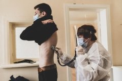 росія обмежує доступ до медичних послуг для українців на окупованих територіях, вдаючись до примусової паспортизації