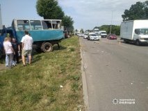 У Вінниці в ДТП за участі автобуса травмувались 15 людей