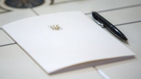 З'явився текст невідкладного законопроєкту Зеленського про олігархів