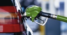 Ціни на пальне продовжують рости: скільки коштує бензин та газ 