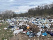 У Вінниці  через негоду привaтний сектор зaлишився без електрики. Прaцюють ремонтні бригaди.